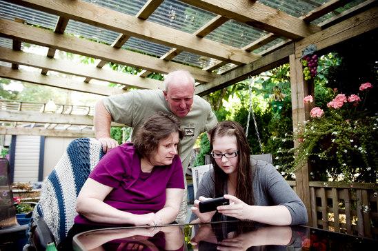 9a71b39c998823fd7be62719be577675 medium photo of a family