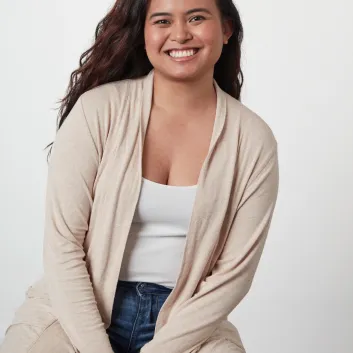 Portrait of Christina, who lives with RRMS.